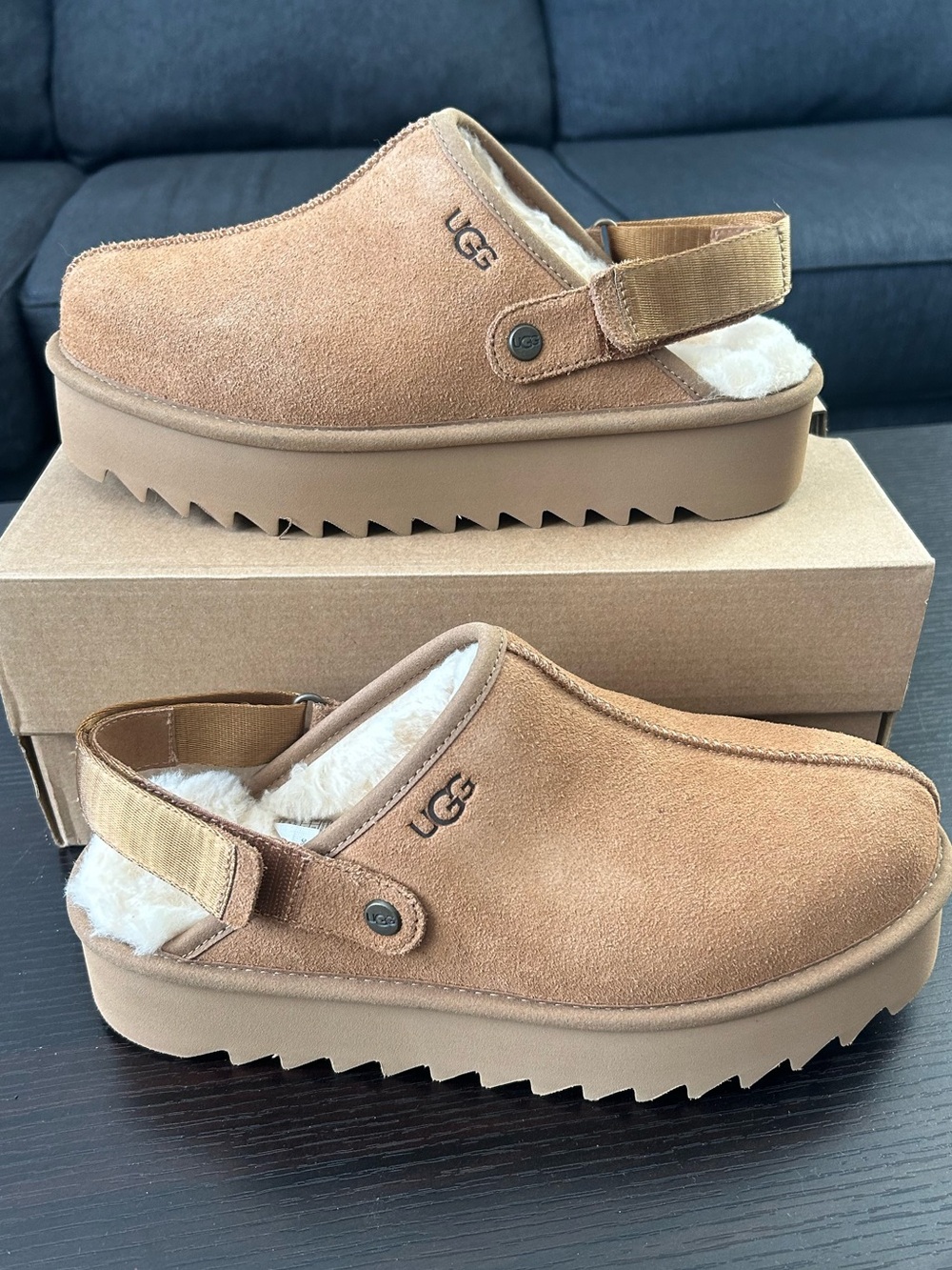 UGG lanah clogs platform slippers  Slide with Adjustable strap